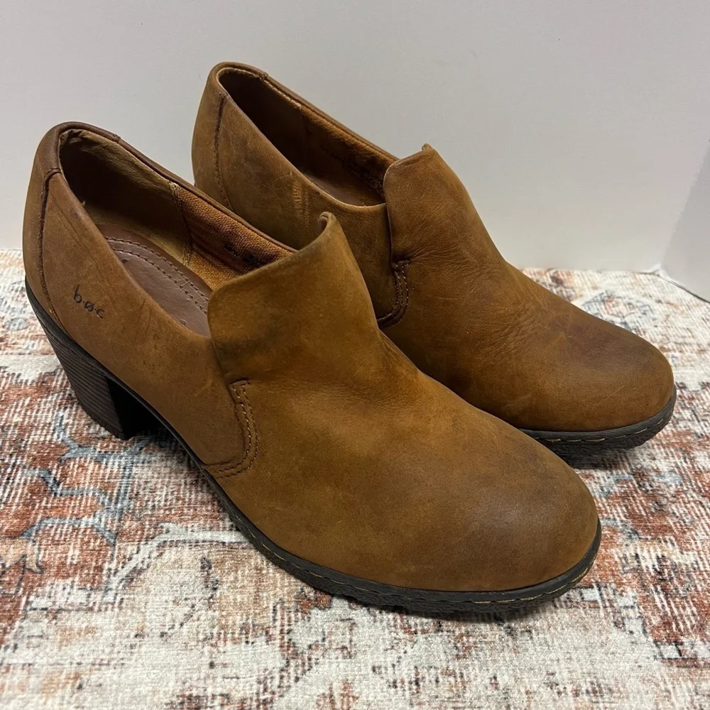 BOC Born Womens Carla Brown Booties Distressed Leather Slip On Heeled Boots 8.5M